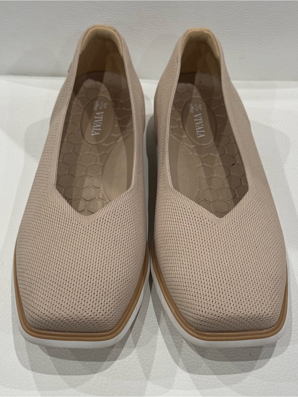 Vivaia Mabel Square-Toe All Day Standing Flats Almond Size 42 US 10.5 Comfort - Picture 2 of 11